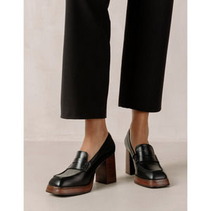 ALOHAS Black Leather Heeled Loafers, size 11